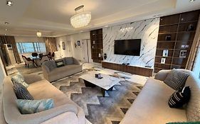 Sujimoto Residences Macdonald